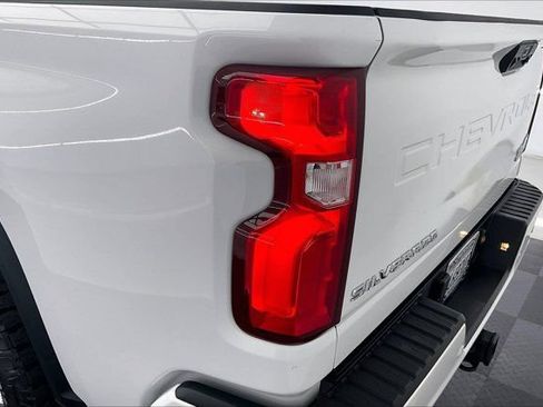 Used 2021 Chevrolet Silverado 3500 High Country AWD/4WD image 29