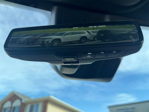 New 2025 Jeep Grand Cherokee Limited w/ Luxury Tech Group II image 35