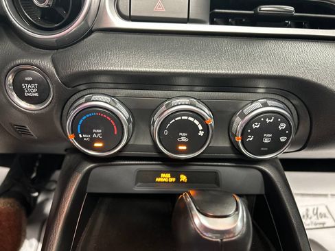 Used 2017 FIAT 124 Spider Classica RWD image 16