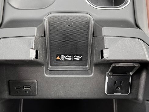 Used 2025 GMC Sierra 3500 Denali Ultimate image 30