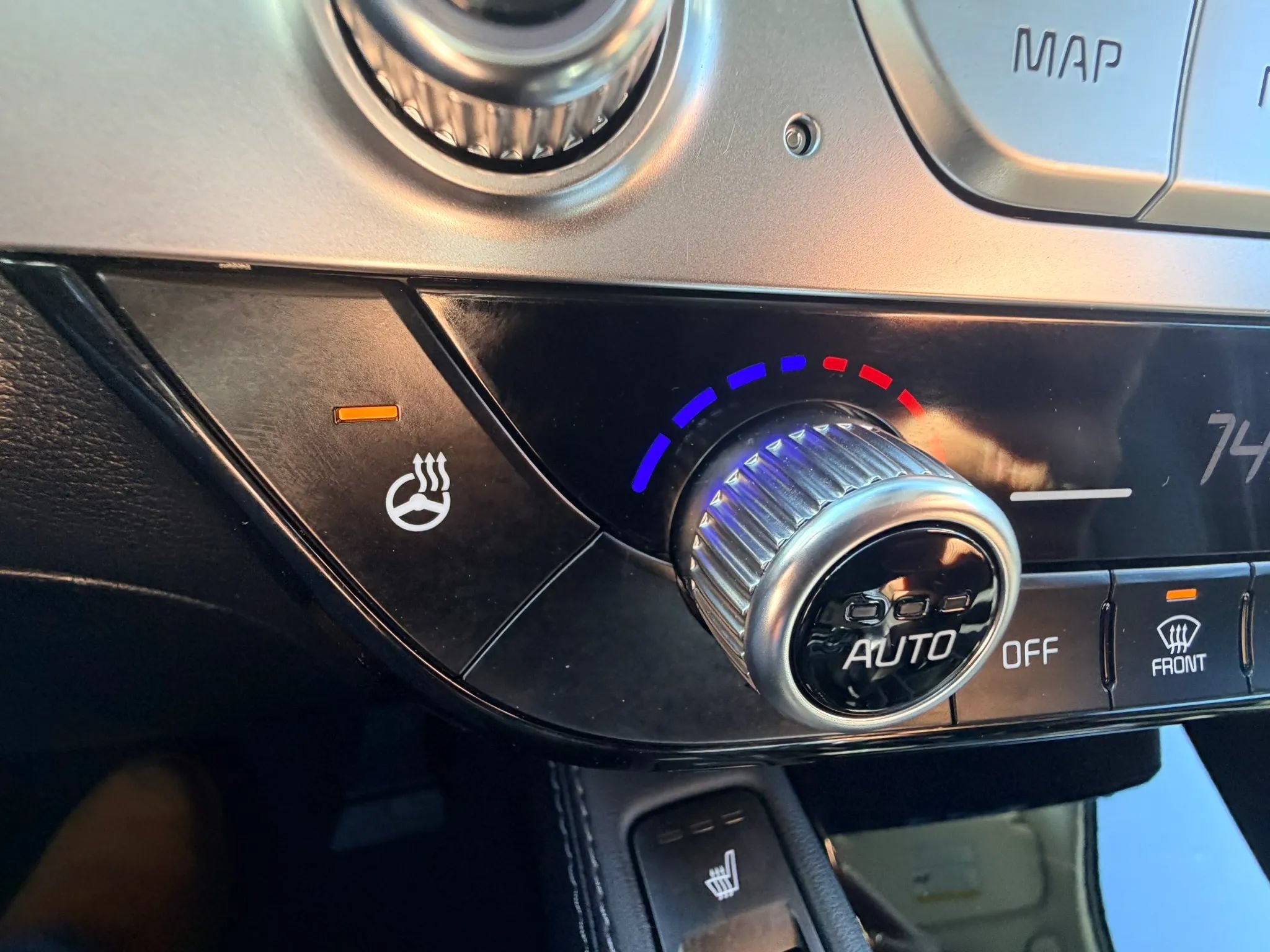 Used 2024 Kia Telluride EX AWD/4WD image 18