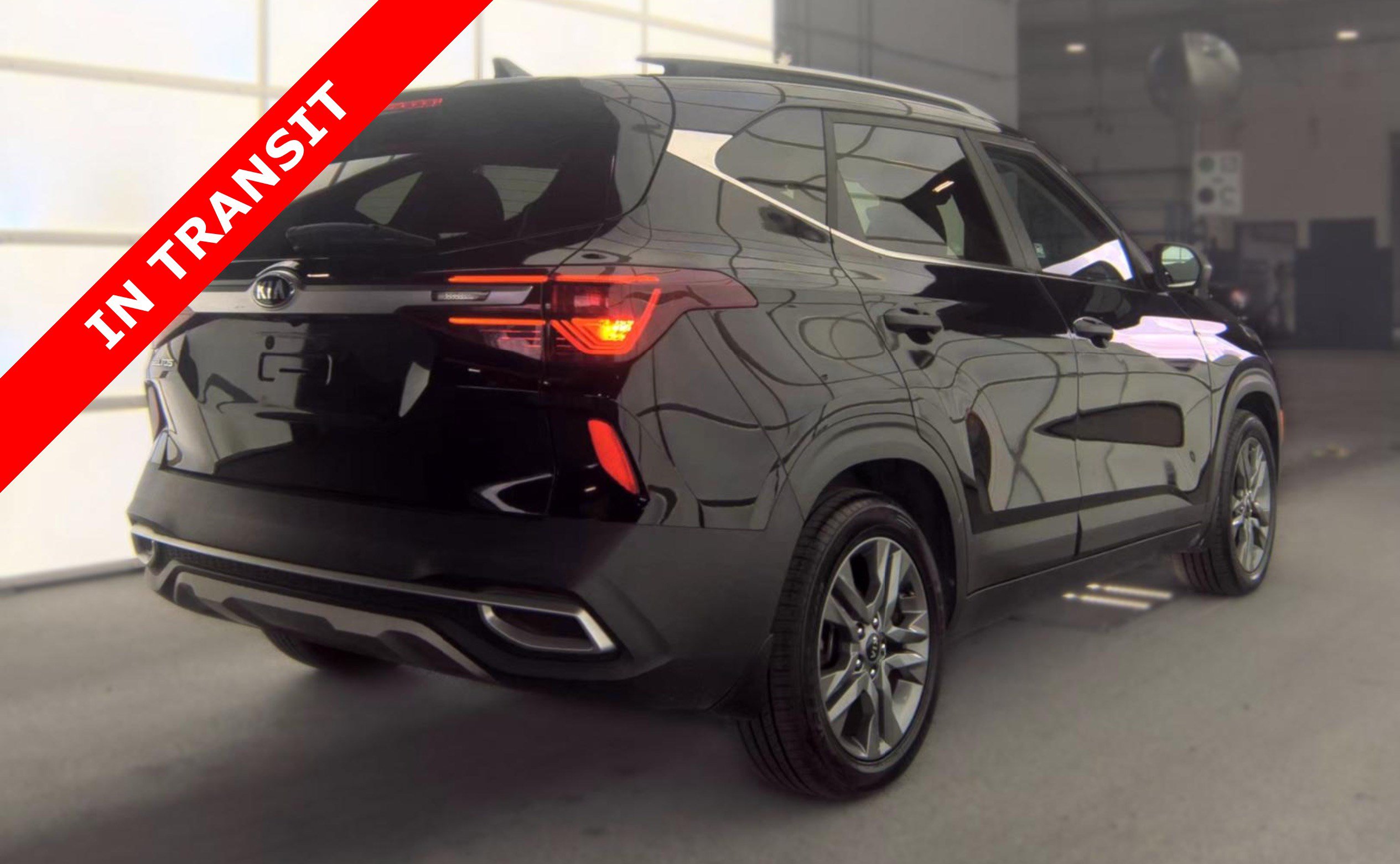 Used 2021 Kia Seltos S FWD image 5