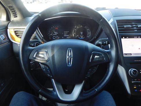 Used 2018 Lincoln MKC Reserve image 16