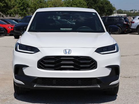 Used 2025 Honda HR-V Sport image 5