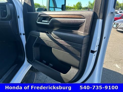 Used 2025 Chevrolet Silverado 2500 LT w/ Safety Package AWD/4WD image 14