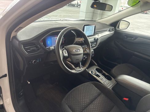 Used 2023 Ford Escape Active image 9