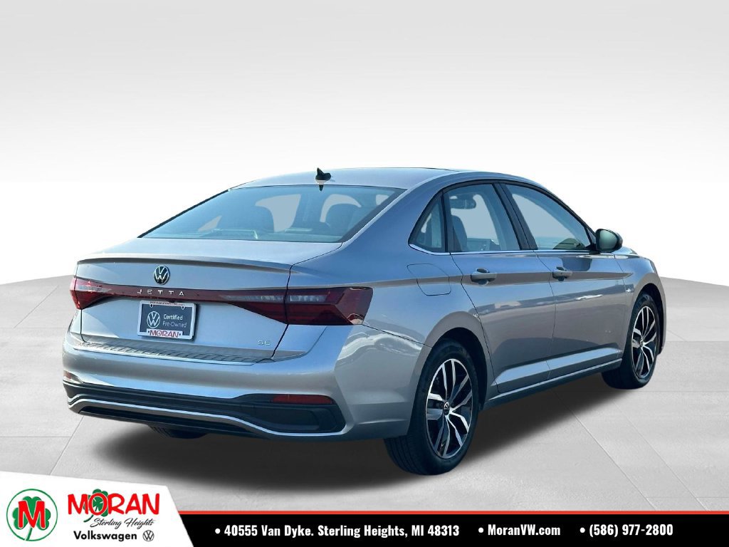 Used 2026 Volkswagen Jetta SE FWD image 4