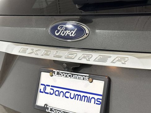 Used 2019 Ford Explorer Limited w/ Class III Trailer Tow Package FWD image 27