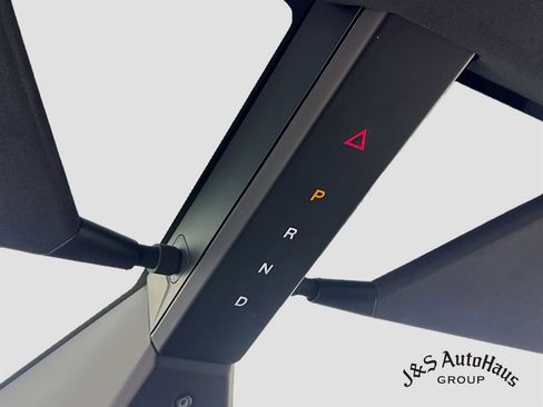 Used 2024 Tesla Cybertruck AWD Crew Cab image 22