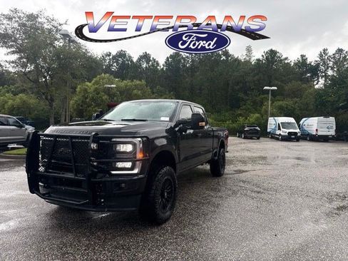 Used 2025 Ford F250 Lariat w/ Black Appearance Package AWD/4WD image 1
