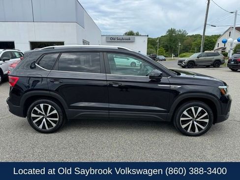 Certified 2023 Volkswagen Taos SE w/ Panoramic Sunroof Package AWD/4WD image 4