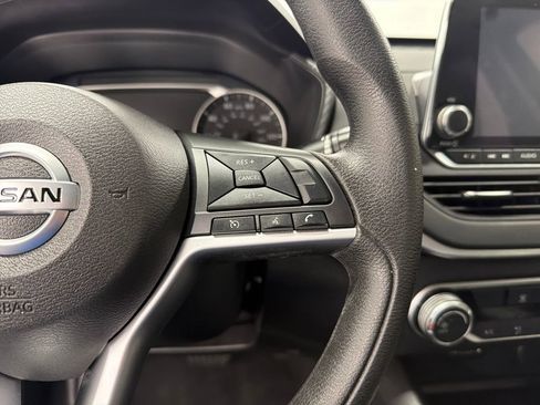 Used 2022 Nissan Altima 2.5 SV image 16