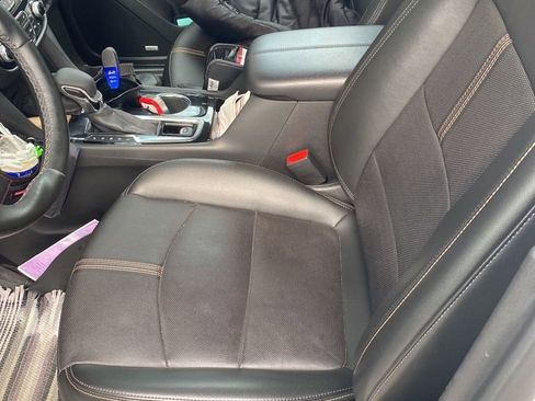 Used 2023 Chevrolet Equinox Premier image 14