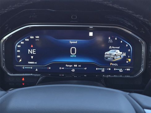 Used 2022 Chevrolet Silverado 1500 RST image 11