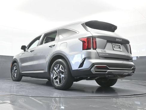 Used 2023 Kia Sorento EX w/ Panoramic Sunroof Package FWD image 64
