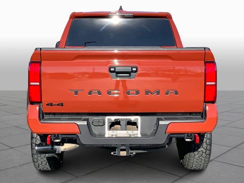 Used 2025 Toyota Tacoma TRD Off-Road image 4