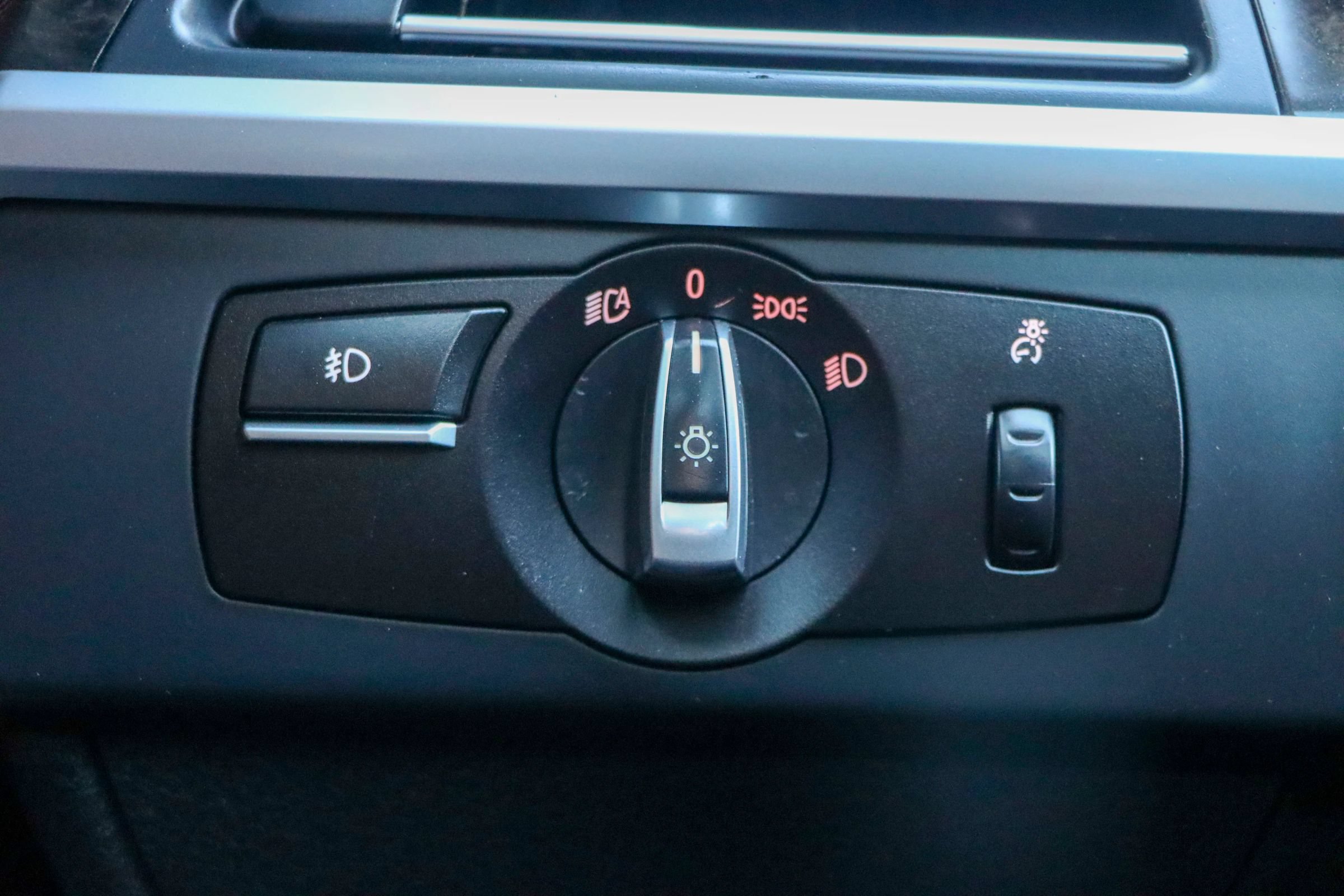 Used 2012 BMW 640i Coupe w/ Premium Sound Pkg RWD image 28