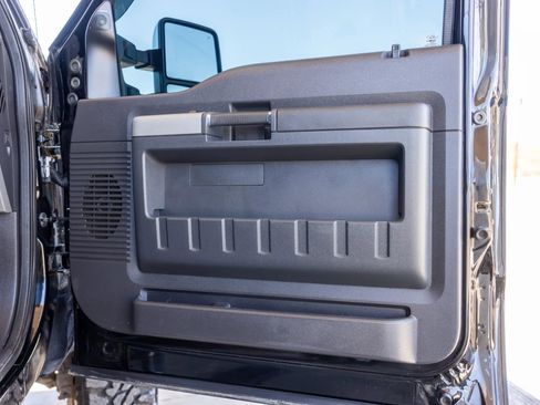 Used 2016 Ford F350 Lariat w/ Lariat Ultimate Package image 19