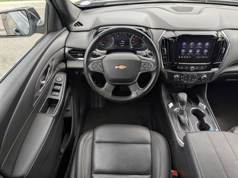 Used 2023 Chevrolet Traverse LT FWD image 22