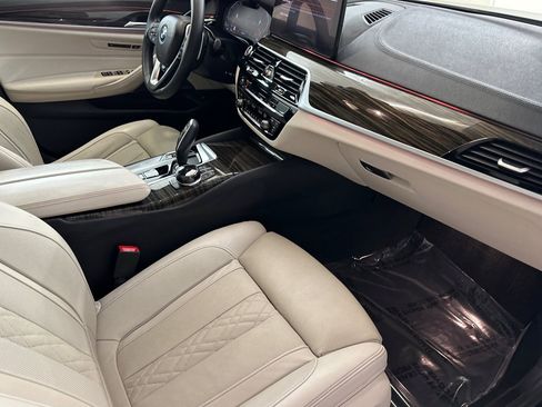 Certified 2023 BMW 530i w/ Executive Package image 33