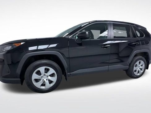 Certified 2022 Toyota RAV4 LE AWD/4WD image 5