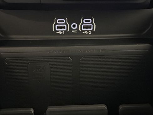 Used 2025 RAM 1500 Laramie w/ Sport Appearance Package AWD/4WD image 44