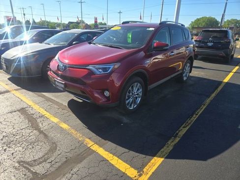 Used 2018 Toyota RAV4 Limited AWD/4WD image 3