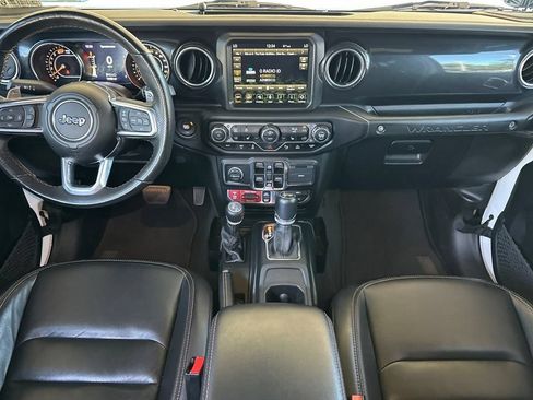 Used 2023 Jeep Wrangler Unlimited Rubicon 392 AWD/4WD image 10