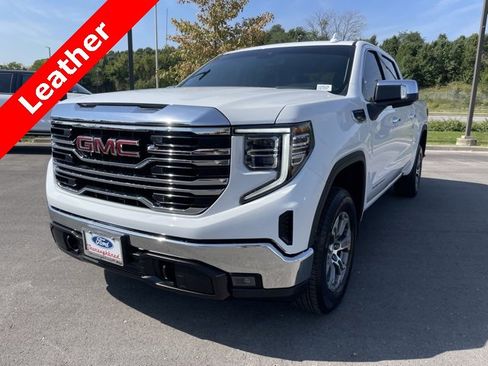 Used 2023 GMC Sierra 1500 SLT image 1