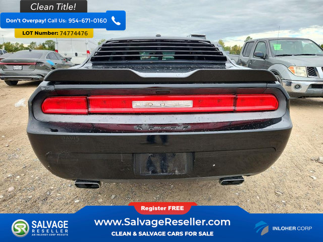 Used 2012 Dodge Challenger SXT RWD image 8