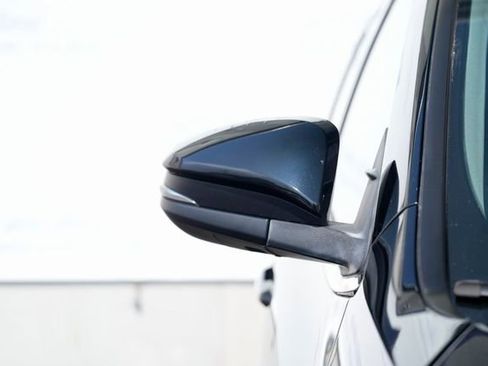 Used 2017 Toyota Highlander Limited image 9