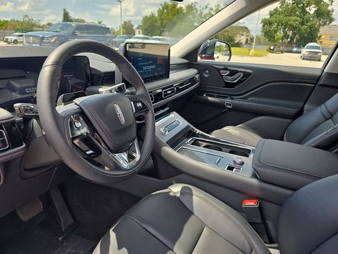 New 2025 Lincoln Aviator 2WD w/ Equipment Group 101A image 19
