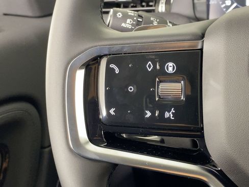 Used 2025 Land Rover Discovery Sport S image 15