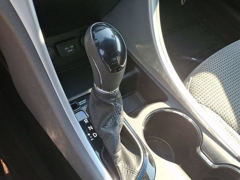 Used 2011 Hyundai Sonata GLS FWD image 23