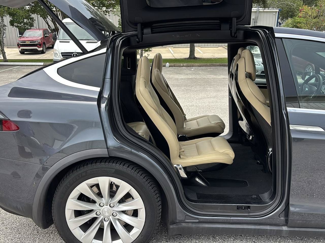 Used 2016 Tesla Model X 75D AWD/4WD image 27