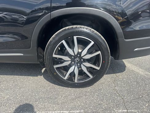 Used 2022 Honda Pilot Touring image 35