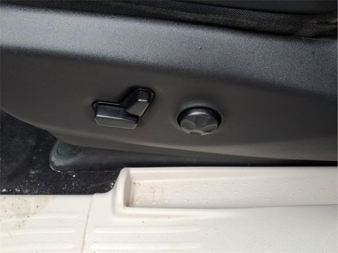 Used 2020 Chrysler Pacifica Limited w/ Advanced Safetytec Group image 14