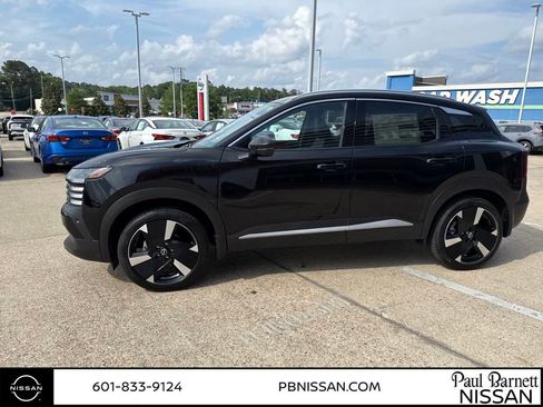 New 2025 Nissan Kicks SR image 16