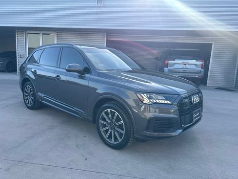 Used 2024 Audi Q7 2.0T Premium Plus w/ Premium Plus Package AWD/4WD image 3