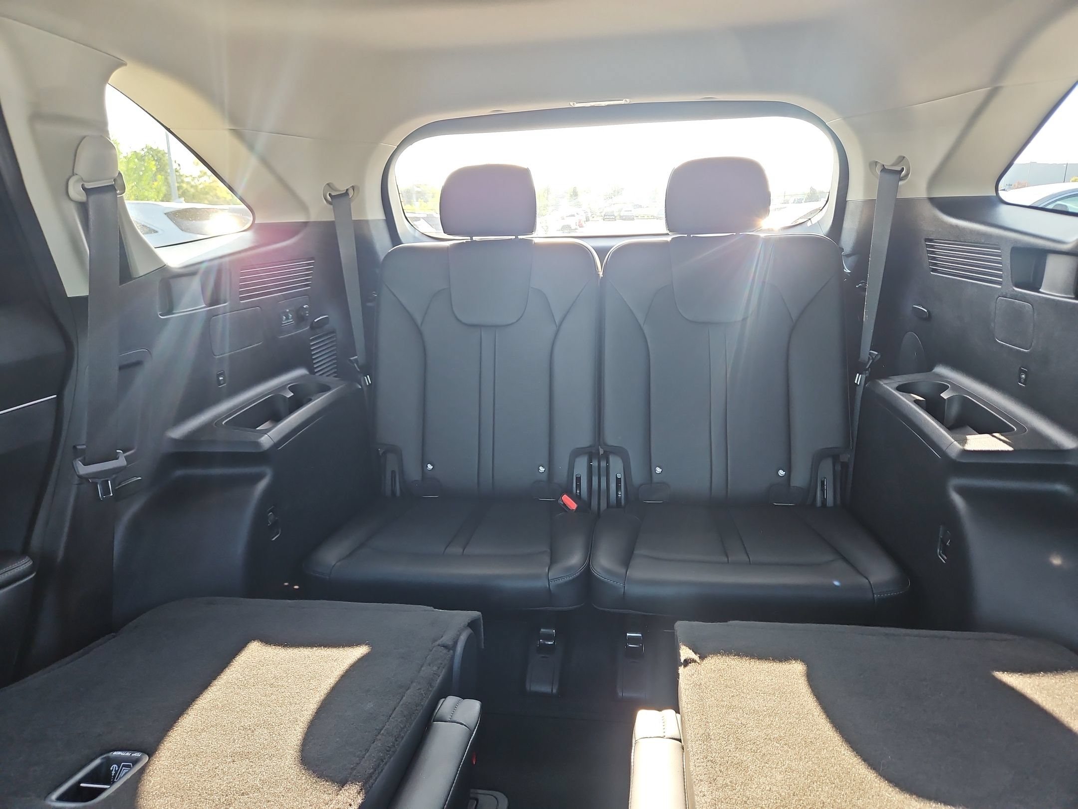 Used 2025 Kia Sorento EX w/ Panoramic Sunroof Package FWD image 39
