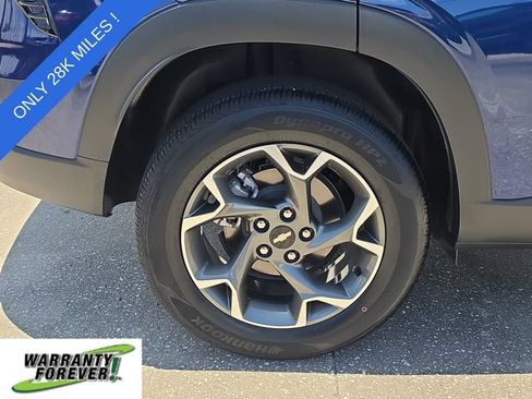 Used 2024 Chevrolet Trax LT w/ Driver Confidence Package FWD image 5