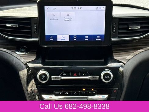 Used 2023 Ford Explorer Limited AWD/4WD image 14