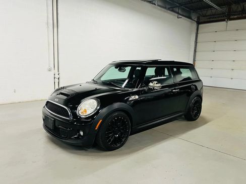 Used 2011 MINI Cooper Clubman S FWD image 2