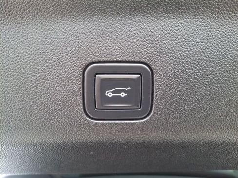 Used 2021 Chevrolet Tahoe High Country w/ Premium Package image 37