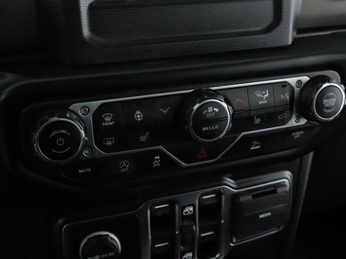 Used 2022 Jeep Gladiator Sport image 12