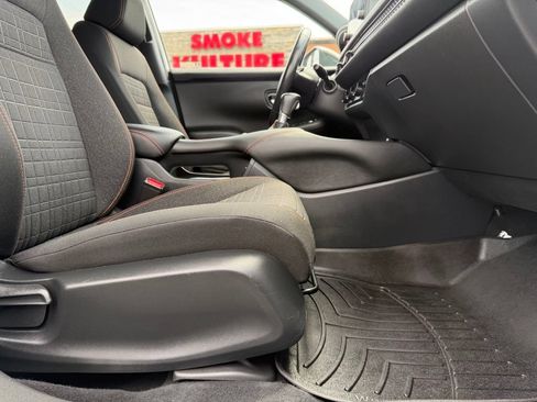 Used 2024 Honda HR-V Sport image 29