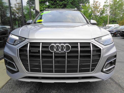 Used 2022 Audi Q5 2.0T Premium Plus w/ Premium Plus Package AWD/4WD image 2