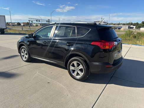 Used 2015 Toyota RAV4 XLE image 3