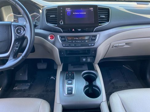 Used 2023 Honda Ridgeline RTL-E image 11