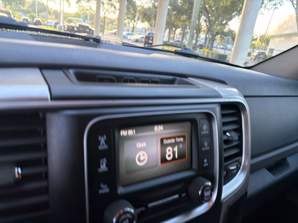 Used 2019 RAM 1500 Classic SLT AWD/4WD image 40